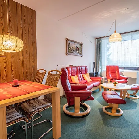 Zinnie Apartment